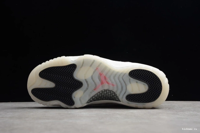Rep MAX CD6846-002 Air Light 11 Jordan Low SE Snake Bone 0818